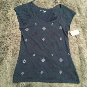Nwt! 100% cotton semi fitted navy blue T